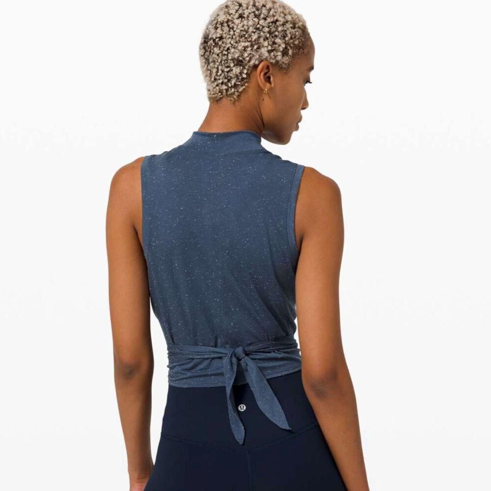 Lululemon Time to Restore Mock Neck Tank in Iron Blue / White - Size 6 - Picture 2 of 2